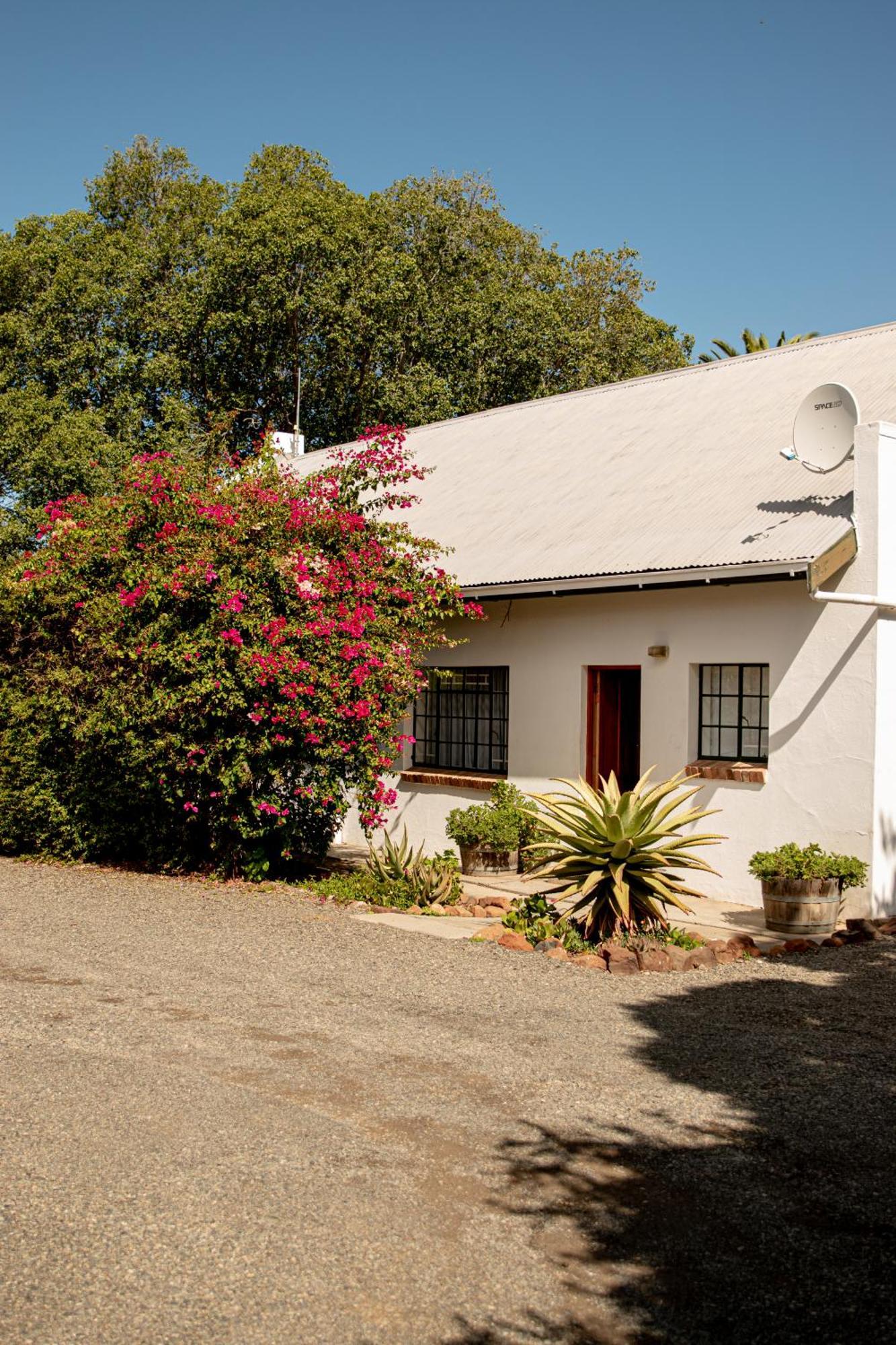 4 Rothman Street B&B Graaff-Reinet Екстериор снимка