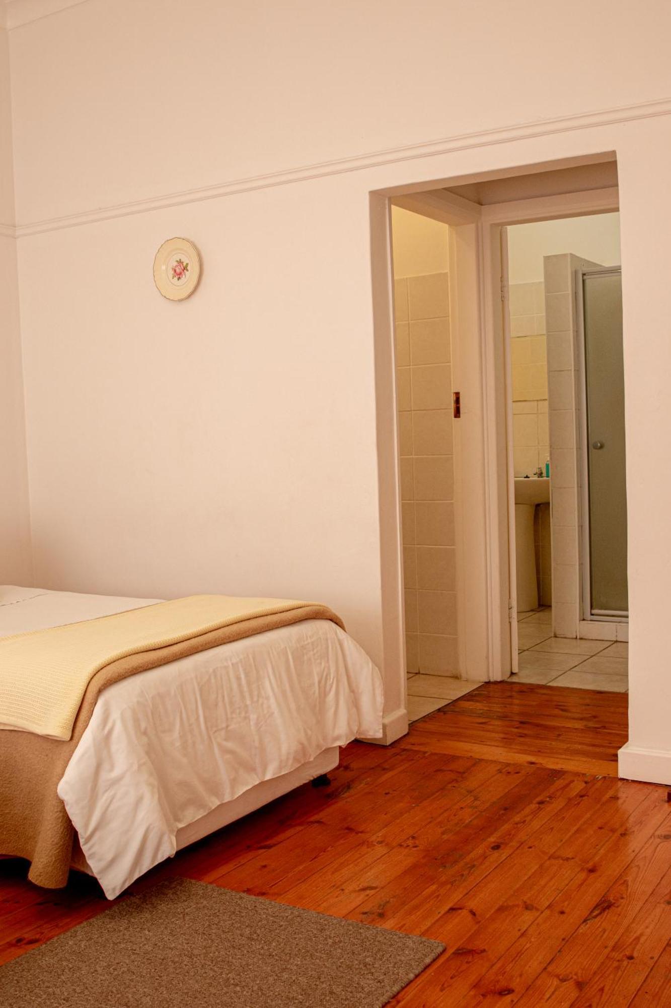 4 Rothman Street B&B Graaff-Reinet Екстериор снимка