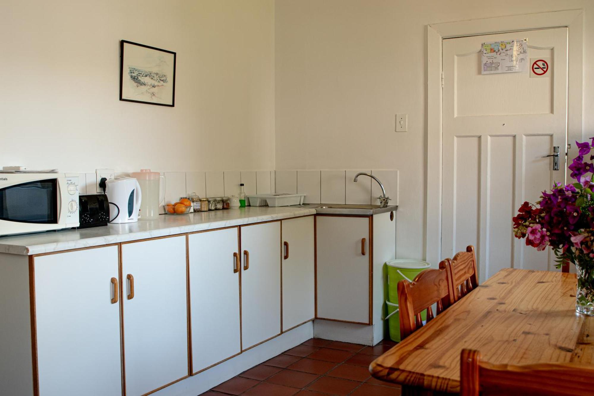 4 Rothman Street B&B Graaff-Reinet Екстериор снимка