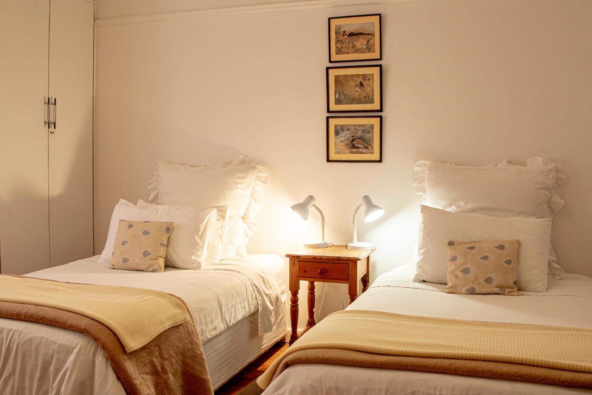 4 Rothman Street B&B Graaff-Reinet Екстериор снимка
