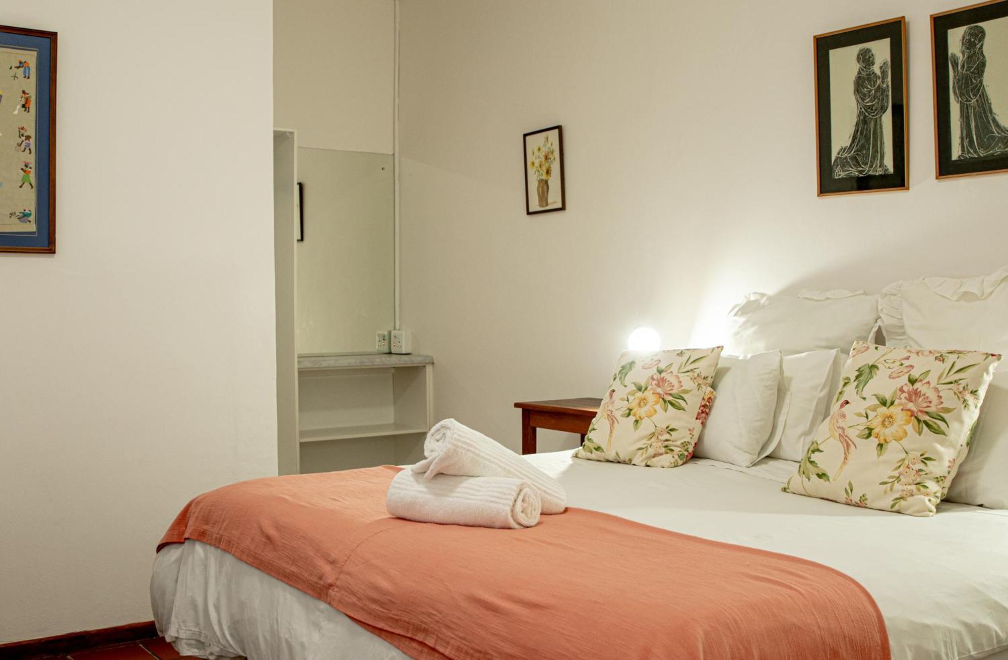 4 Rothman Street B&B Graaff-Reinet Екстериор снимка