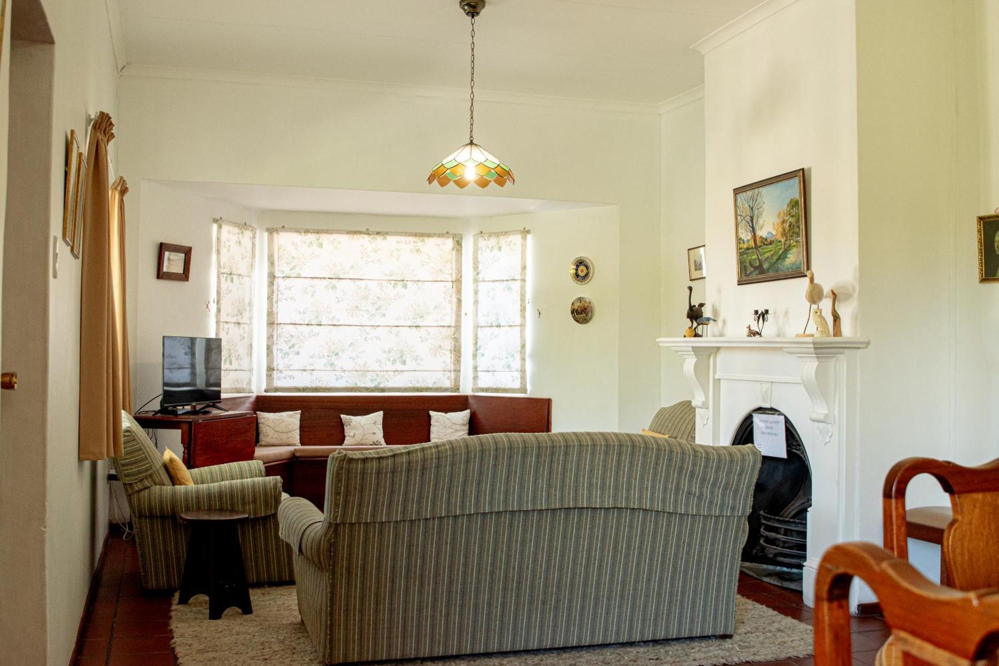 4 Rothman Street B&B Graaff-Reinet Екстериор снимка