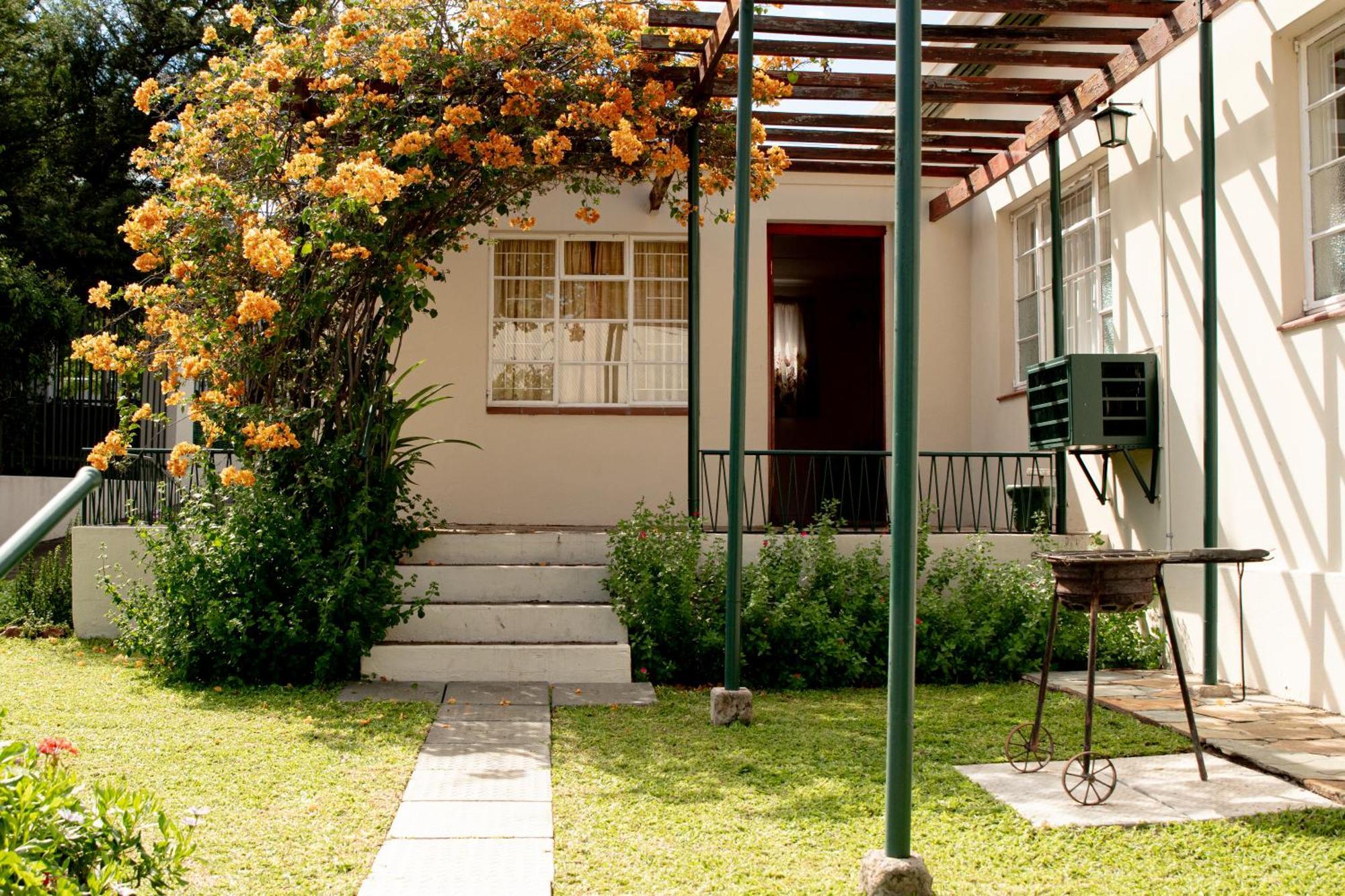 4 Rothman Street B&B Graaff-Reinet Екстериор снимка