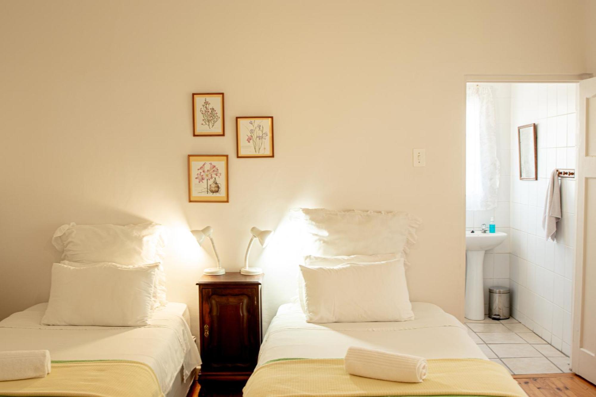 4 Rothman Street B&B Graaff-Reinet Екстериор снимка