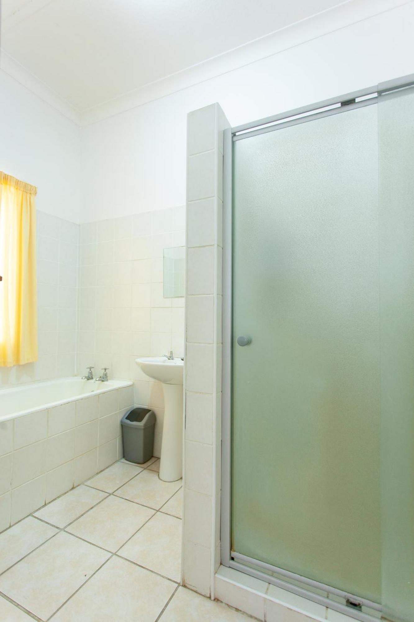 4 Rothman Street B&B Graaff-Reinet Екстериор снимка