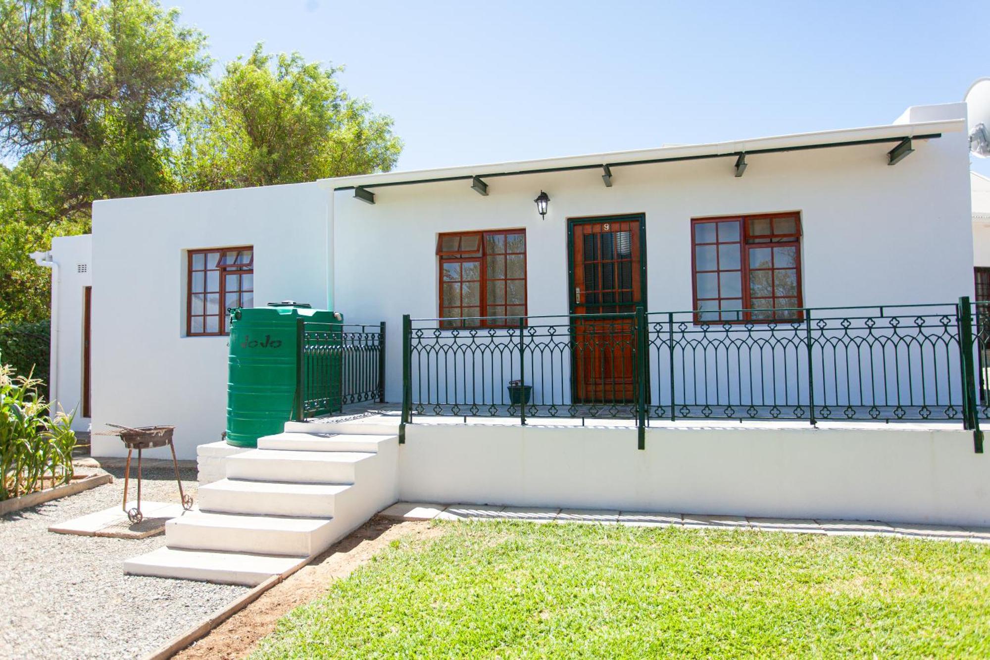 4 Rothman Street B&B Graaff-Reinet Екстериор снимка