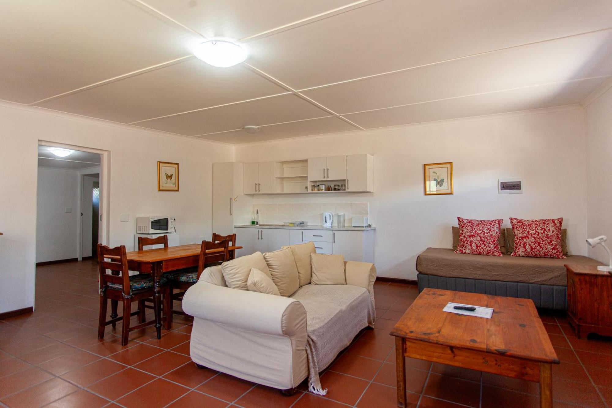 4 Rothman Street B&B Graaff-Reinet Екстериор снимка